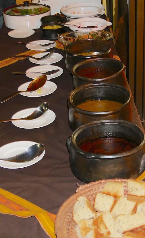 Hotel Acacia City Kampala Ngoại thất bức ảnh